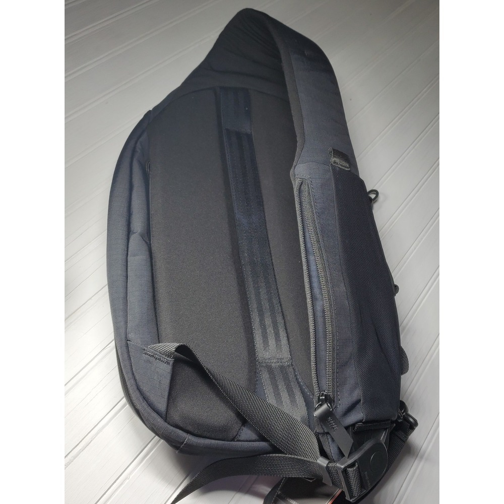 NEW Alpaka Metro Crossbody Left Shoulder 10L Sling Bag Black Axoflux 210D - Picture 9 of 12